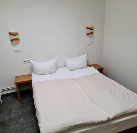 Bed and Breakfast Shop 23