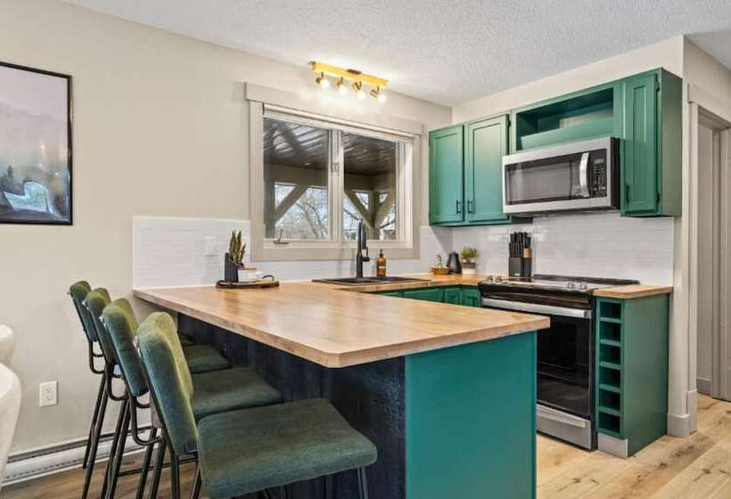 Nordic Village I Balcony & Bbq I Sleeps 17 I Tv
