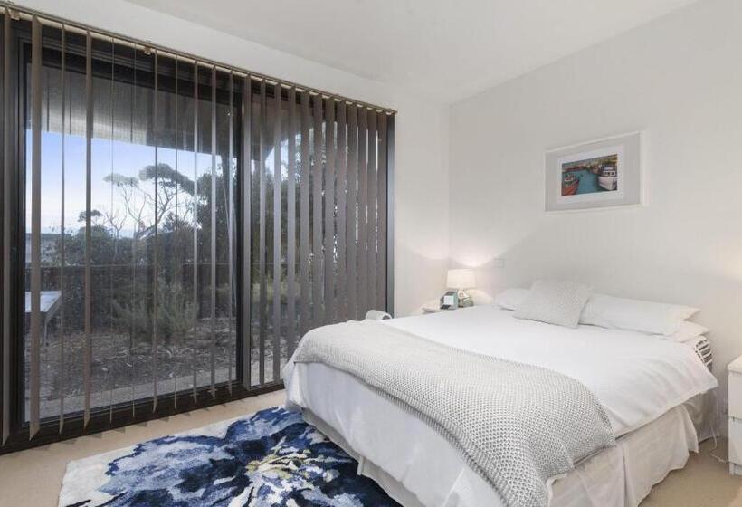 Ocean View Treetops Retreat