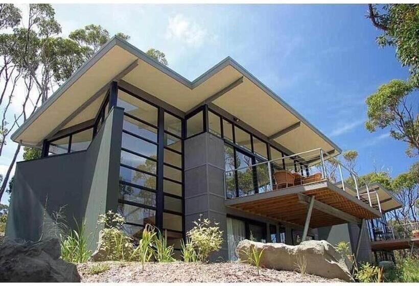 Ocean View Treetops Retreat