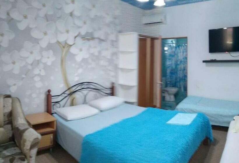 پانسیون гостевой дом лонтана