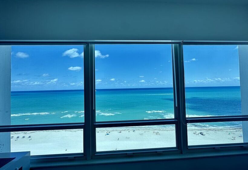 Seastays Apartments
