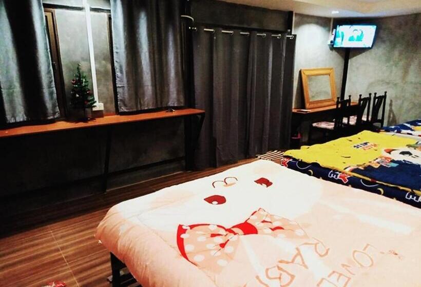 تختخواب و صبحانه บ้านเดอะเมาเท่น By The Mountain Ozoneบ้านโอโซนขุนเขาแก่งกระจาน