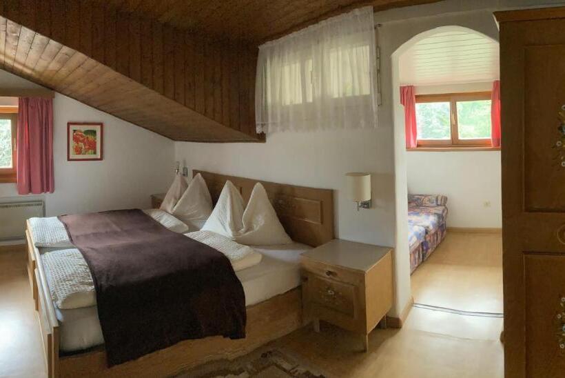 مبيت وإفطار Garni Guflhof
