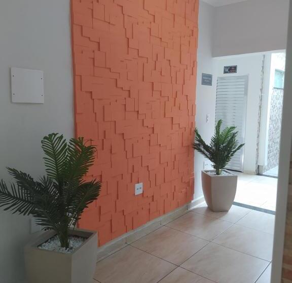 Pensão Pousada Quarto Completo Ar,wi Fi E Garagem Gratuita