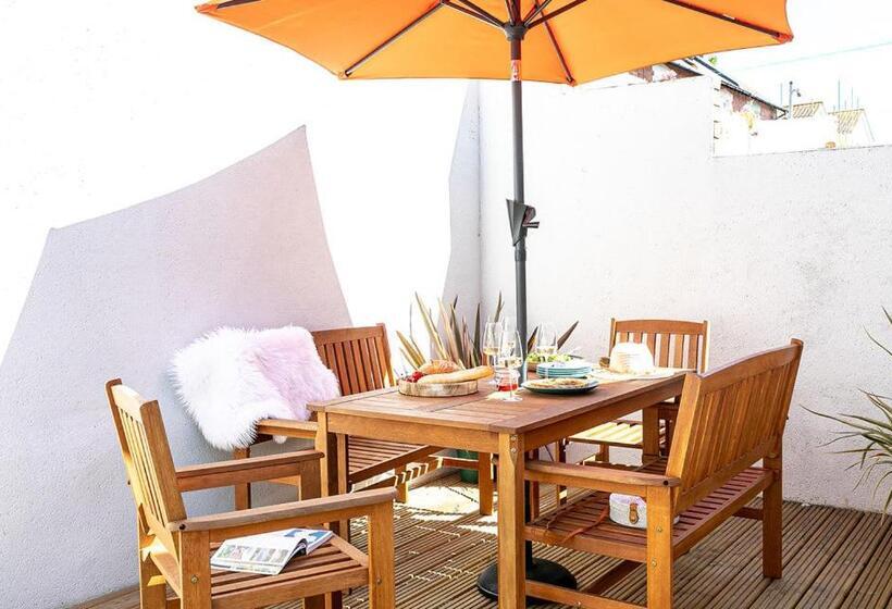 The Terrace   Light, Bright Characterful Coastal Home With Parking Near Beaches