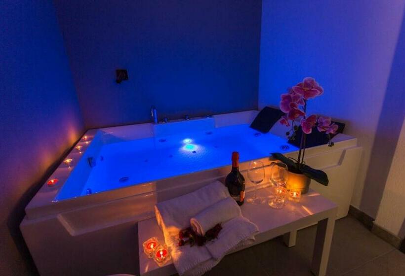 مبيت وإفطار Etnea 208 Luxury Jacuzzi Suite Catania