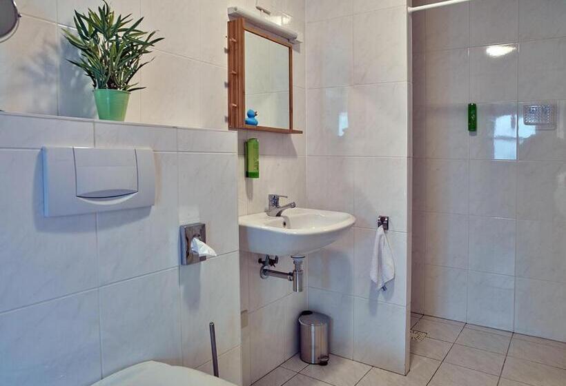 تختخواب و صبحانه Studio # Het Pauwennest