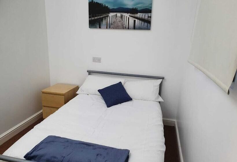 هاستل Sangha Halls