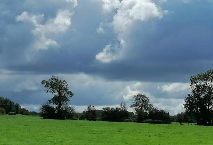 مبيت وإفطار Les Hirondelles Bleues