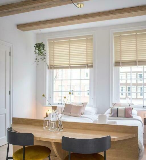Bed and Breakfast Studios At The Canal