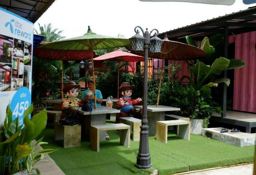 Отель Amazon Resort