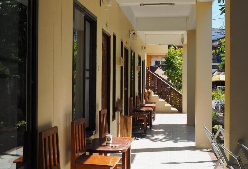 فندق Mossman House