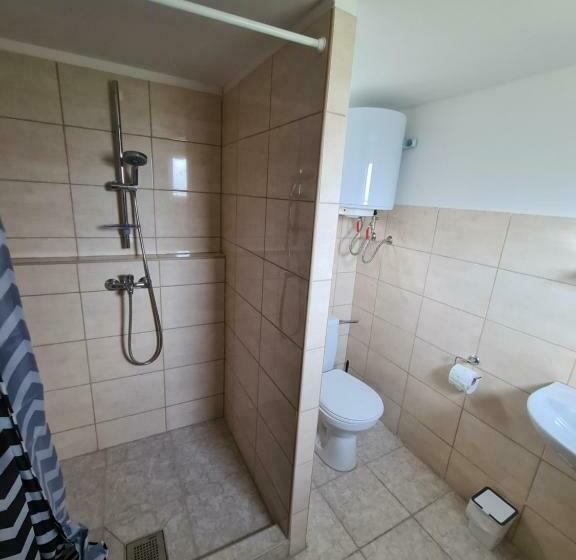 Melanie Apartman 2