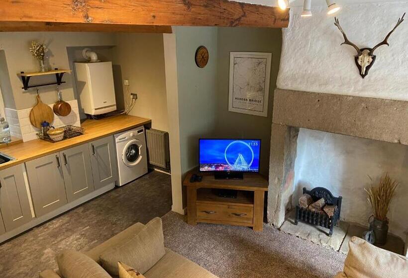 Calderside Cottage