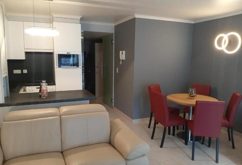 House Kimberly 194, Bus 102