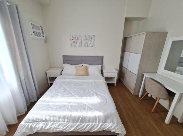 Lovely 2  Br Condo
