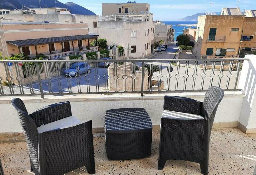 تختخواب و صبحانه Ponente & Maestro Rooms