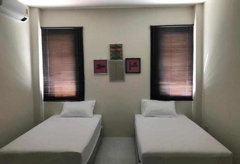 هاستل Chics Resort ชิคส์รีสอร์ท