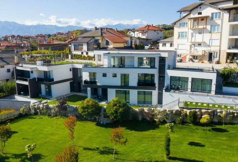 Пансион Graffit Luxury Houses