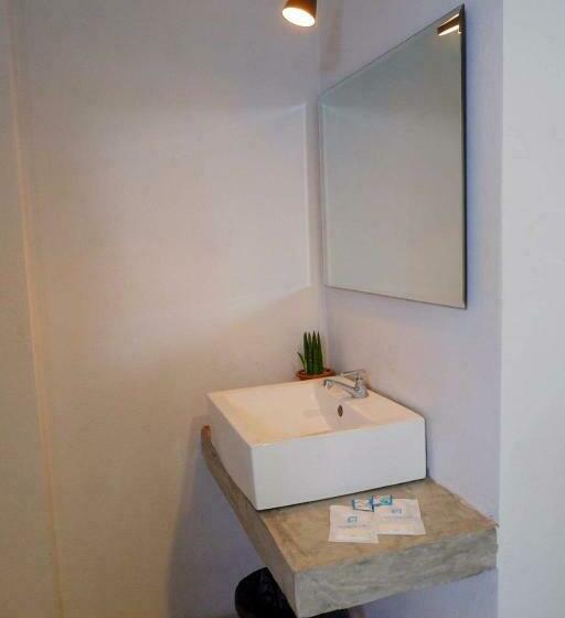Пансион Rin Guesthouse Pracharak Rd
