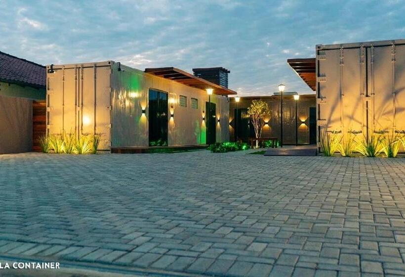 پانسیون Vila Container