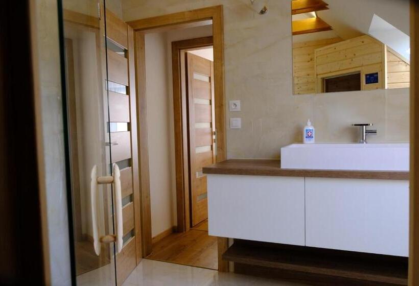Apartmány Valča