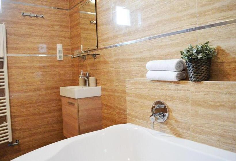 Bed and Breakfast Gyula Wellness Villa