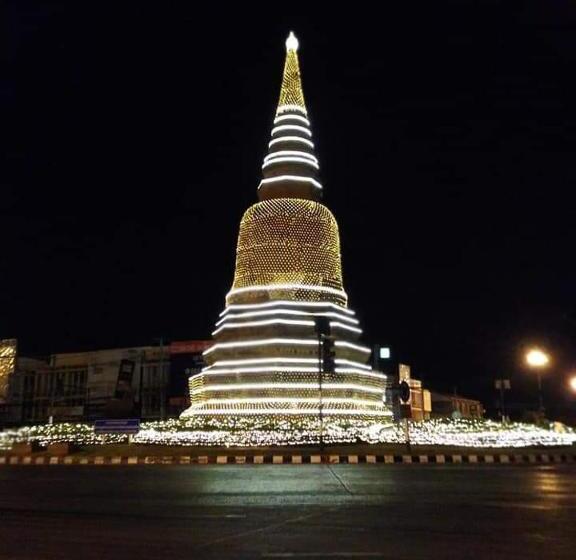 فندق ศรีกรุงดีลักซ์โฮเตล