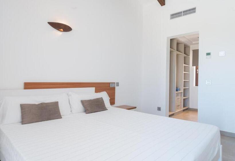 New! Villa Calonge