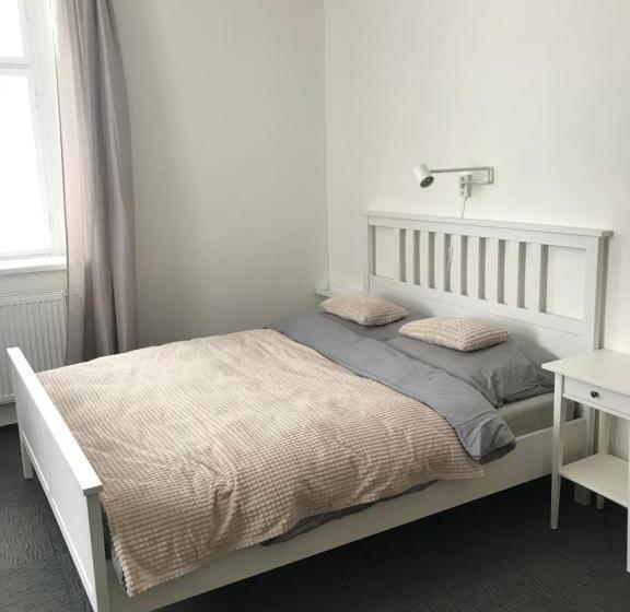 Stará škola Hedeč