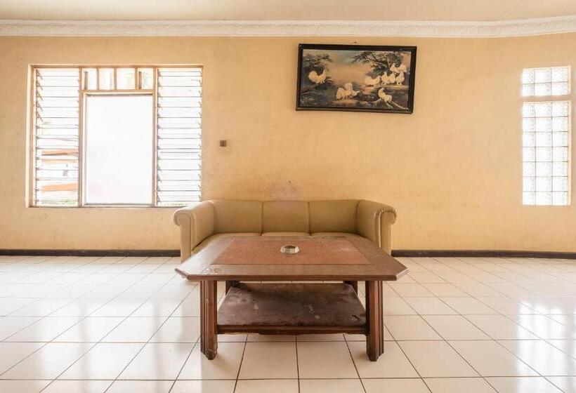 Reddoorz At Hotel Padjajaran Tasikmalaya