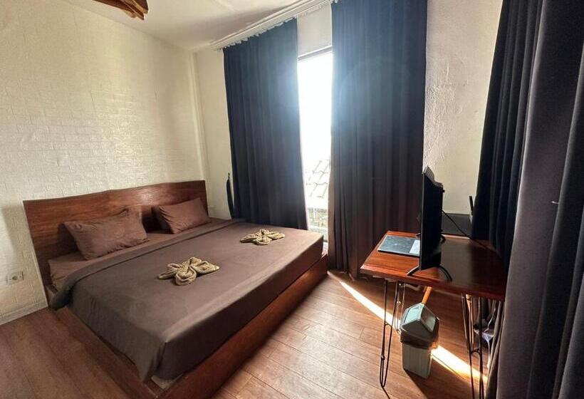 پانسیون Escotel Jalak