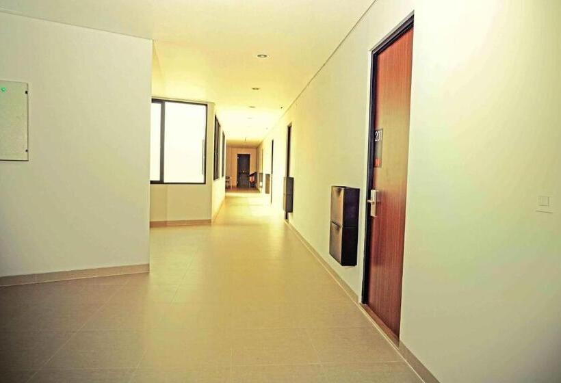 هتل Hm Social Karawaci