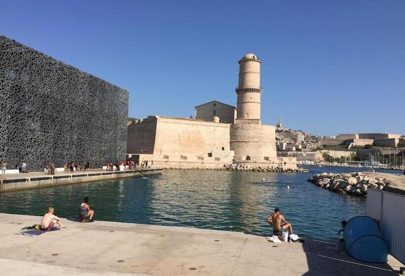 Superbe Appartement Neuf T3 De 71m2 En Résidence A Marseille
