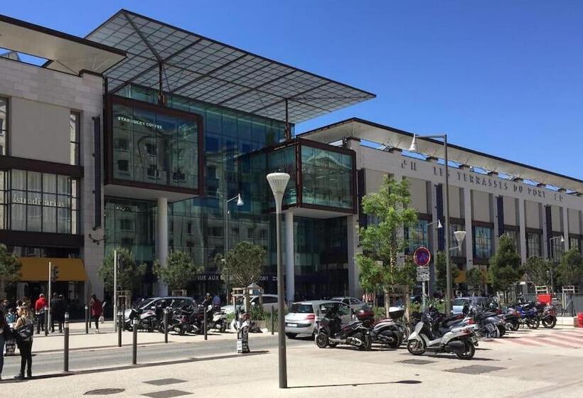 Superbe Appartement Neuf T3 De 71m2 En Résidence A Marseille