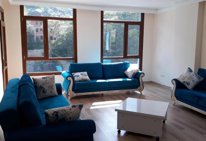 Mavi̇ Köşk Uzungöl