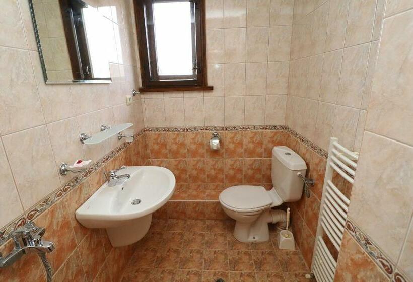 پانسیون Toncho S Guest House For 16 Guests