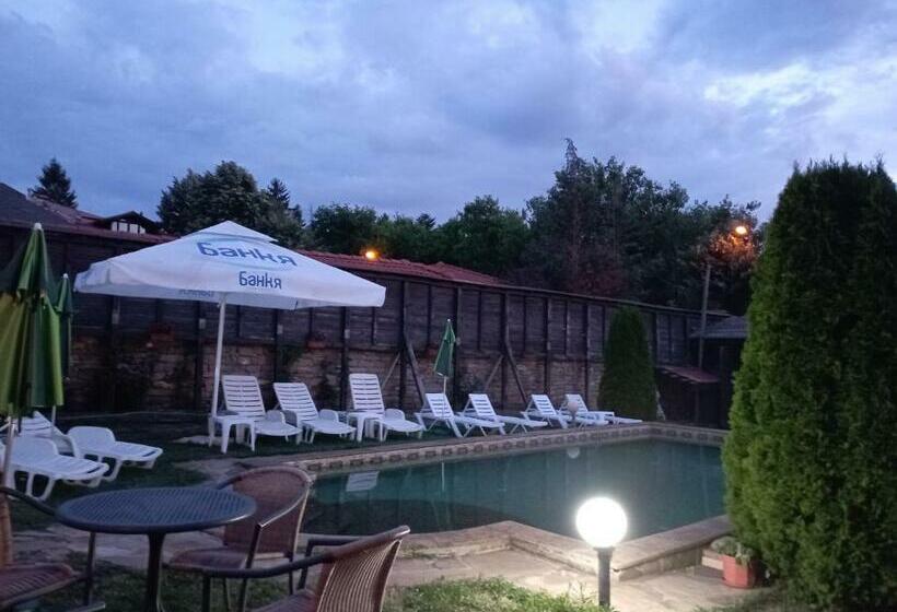 پانسیون Toncho S Guest House For 16 Guests