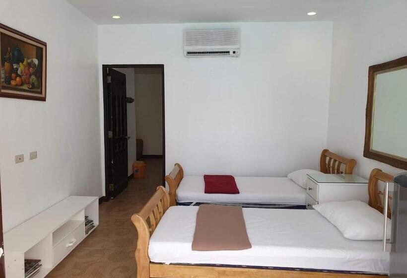 Raya Del Sol Dive Resort