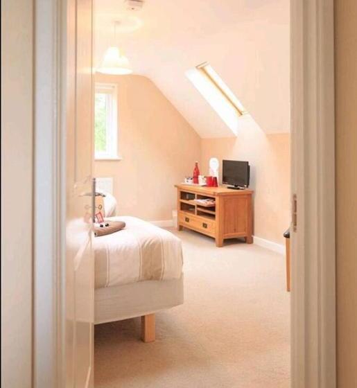 مبيت وإفطار Cleeves Cottage