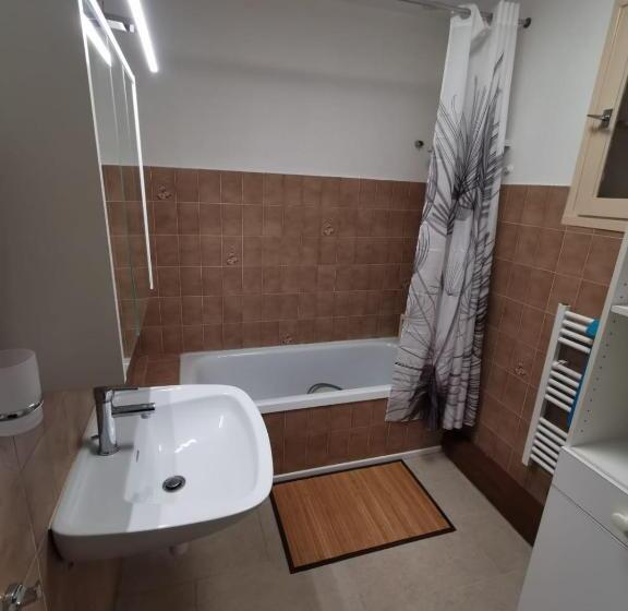 Rendez Vous Au Soleil De Provence Gite 4 Personnes 80m2 Coin Jardin Climatisation