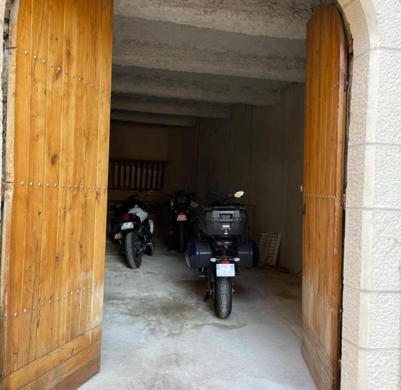 مبيت وإفطار Maison Du Cloitre Couvent Des Carmes