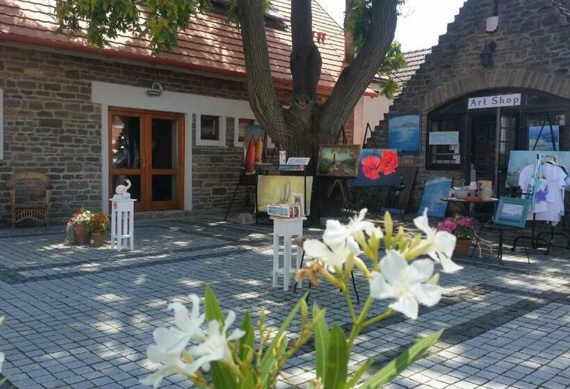 Bed and Breakfast Csöpi Panzió