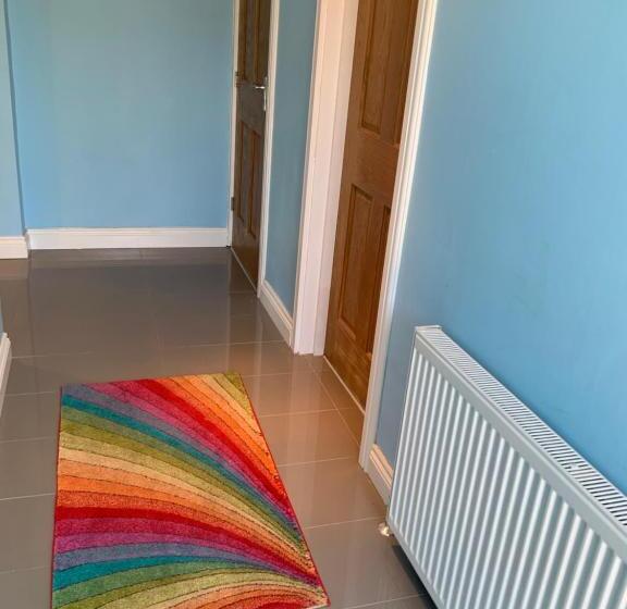 تختخواب و صبحانه Stanwell Stansted Airport