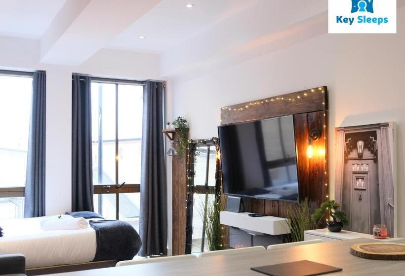 Keysleeps Studio Apartment   Northamptonshire   Leisure & Contractors