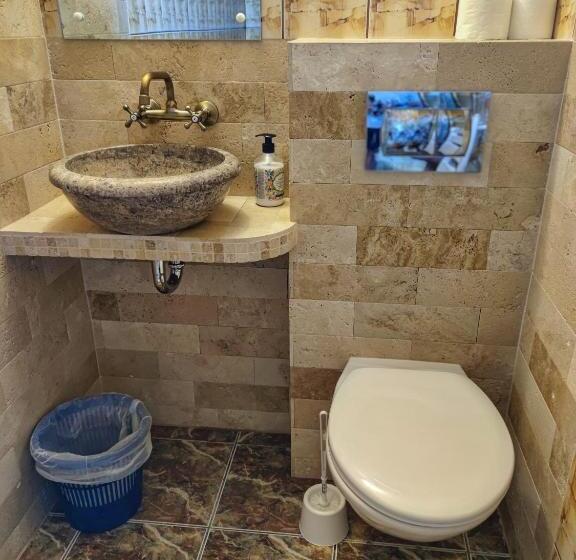پانسیون Casa Adam