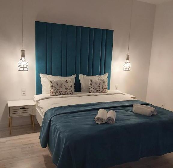 Accent House