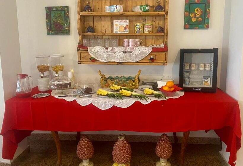 تختخواب و صبحانه Chiaro Di Luna