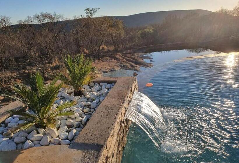فندق Tholo Private Game Lodge